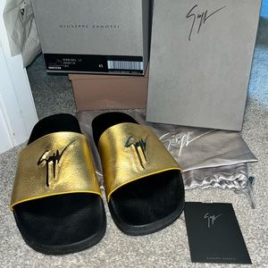 Giuseppe Zanotti Gold Pool Slides